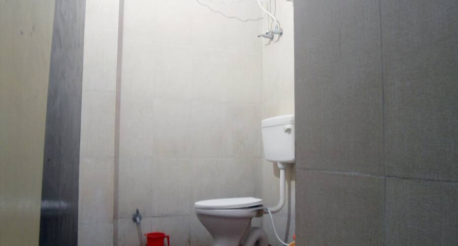 Hotel Barkha Ac Rooms, Raipur 5